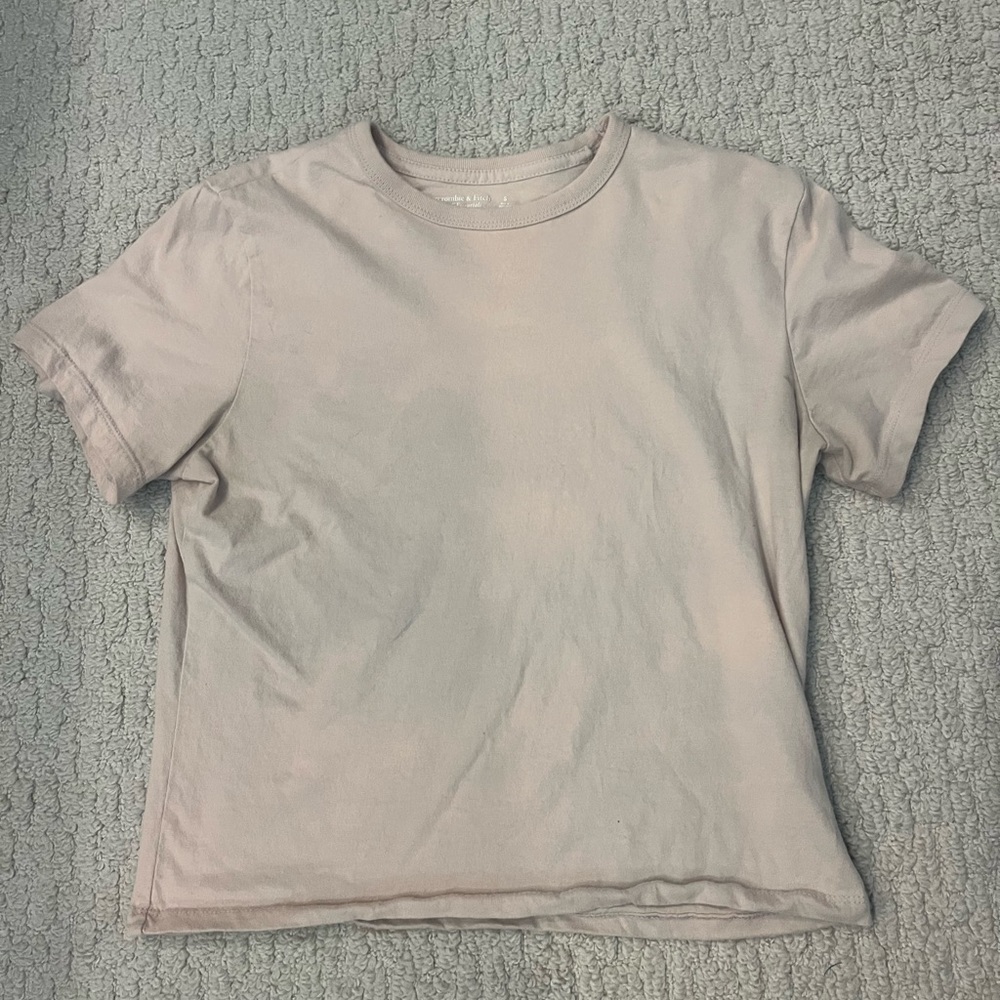 Beige Abercrombie T-shirt